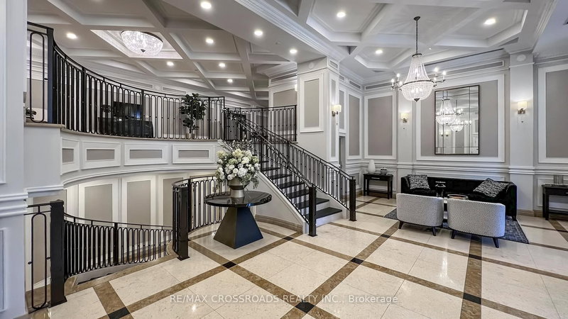 210 - 10 Old York Mills Rd, Toronto, M2P 2G9 | Image 3