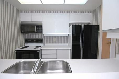 2812 - 7 Concorde Pl, Toronto, M3C3N4 | Image 2