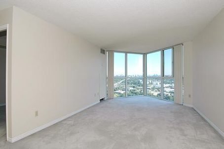 2812 - 7 Concorde Pl, Toronto, M3C3N4 | Image 3