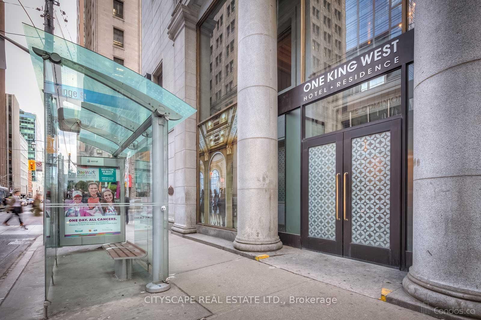 1 King Street W, Unit 3706 - Photo 10