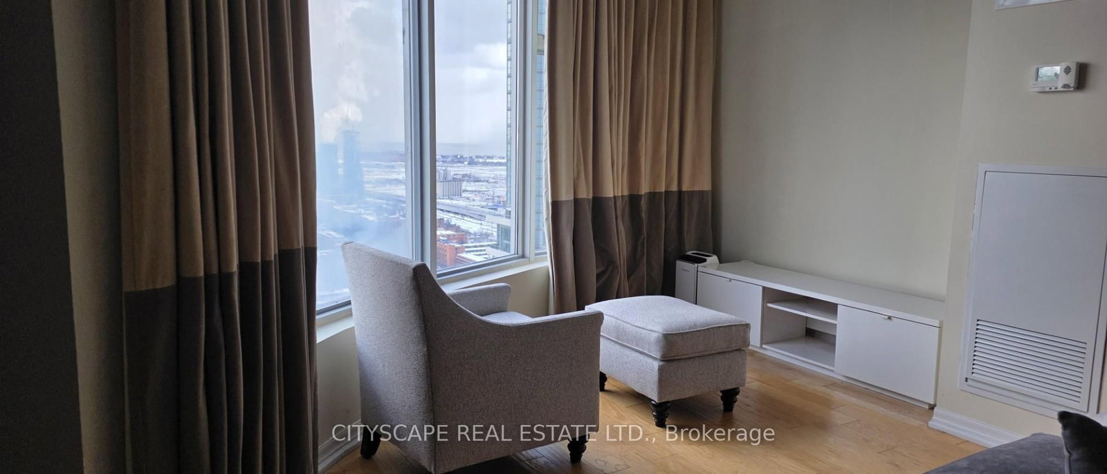 1 King Street W, Unit 3706 - Photo 7