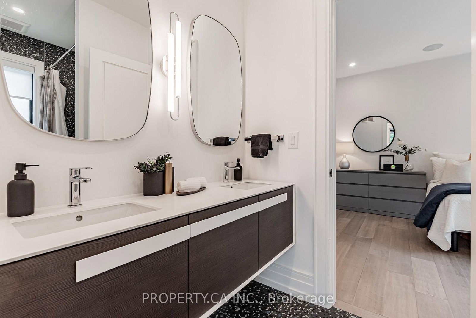 Listing Image 24