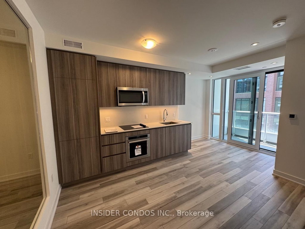 925 - 15 Richardson Street 3