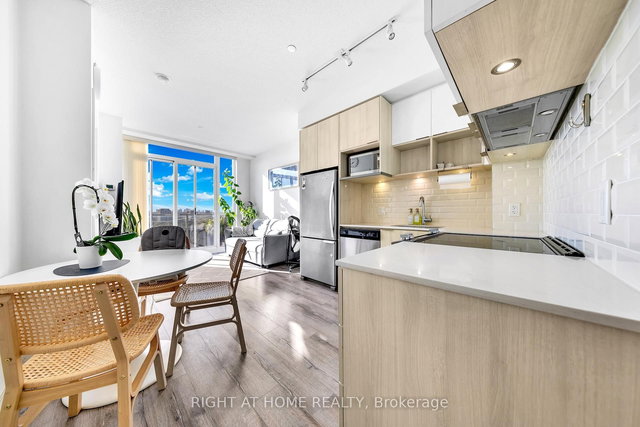 625 - 52 Forest Manor Road