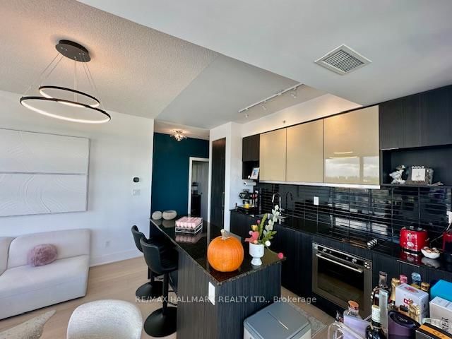 99 The Donway, Unit 1009 - Photo 17