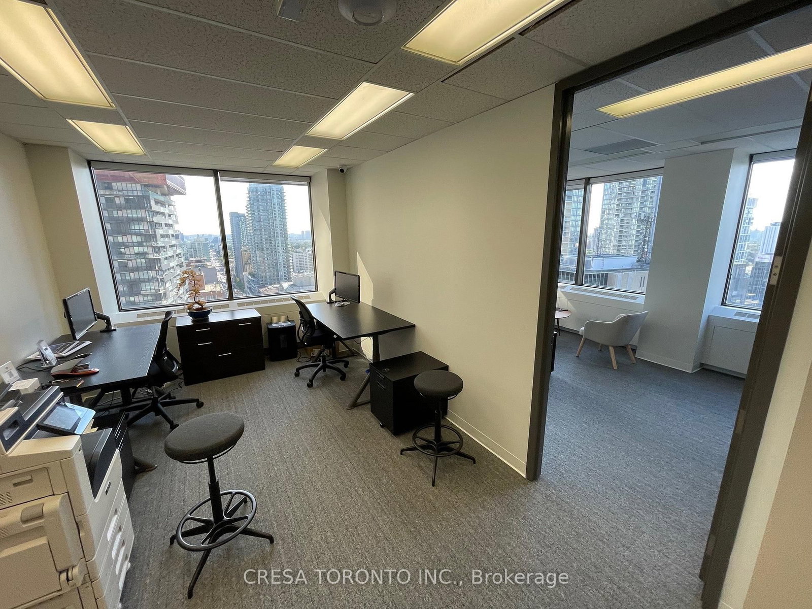 20 Eglinton Avenue W, Unit 1902 - Photo 6