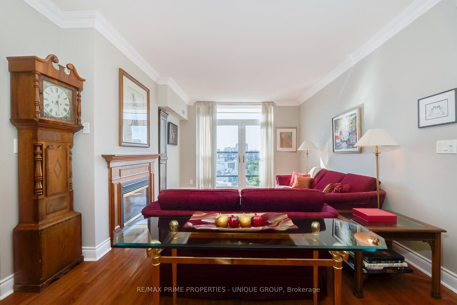 Listing Image 3