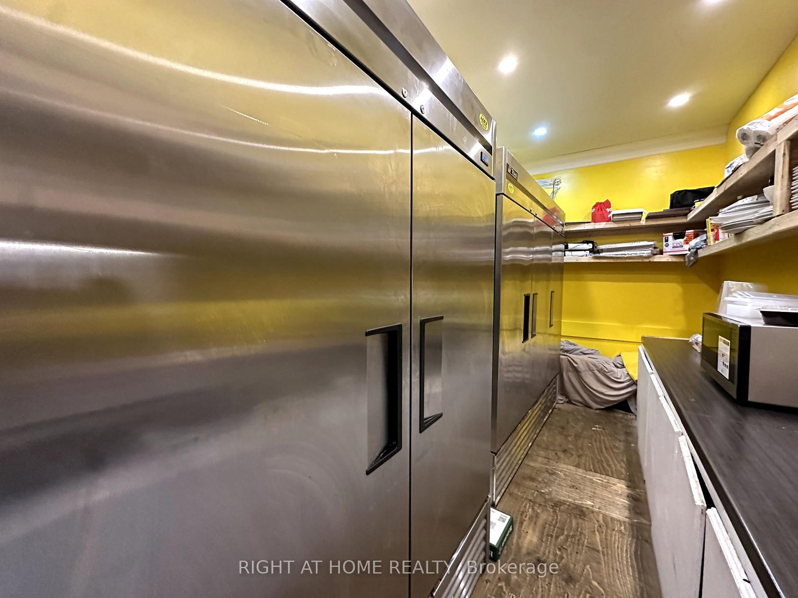 1653 Eglinton Avenue W - Photo 10