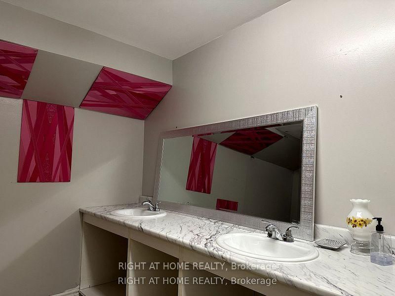 1653 Eglinton Avenue W - Photo 11