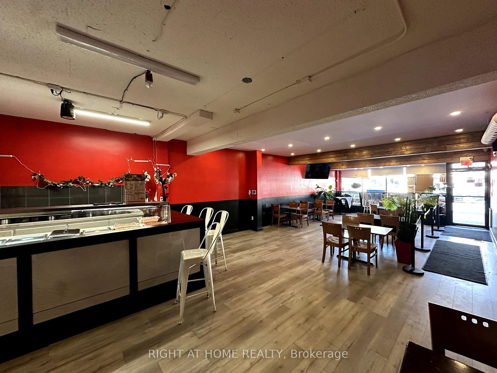 1653 Eglinton Avenue W - Photo 4