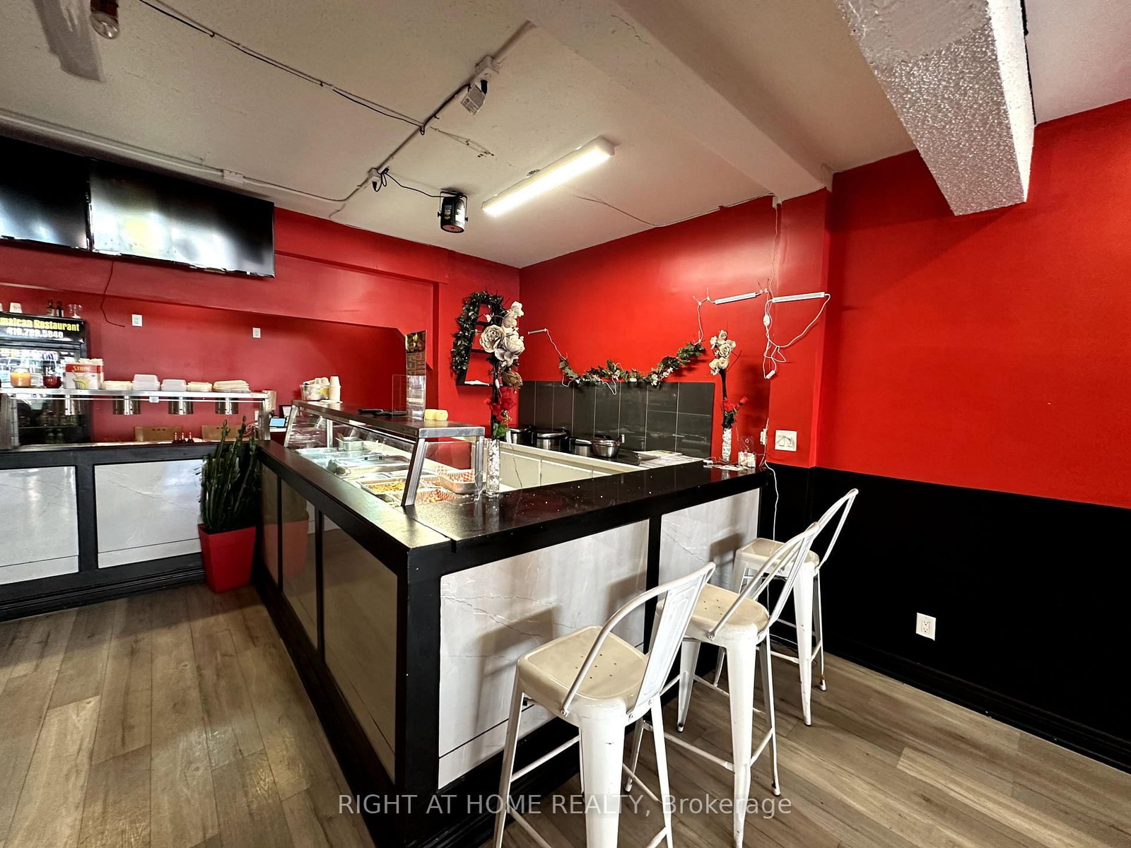 1653 Eglinton Avenue W - Photo 7