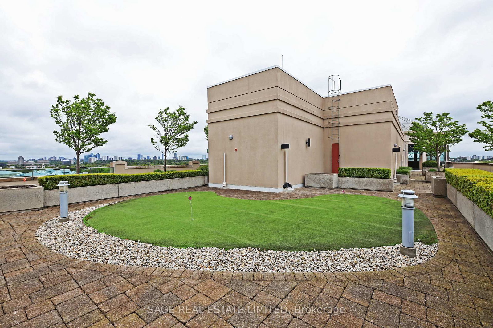 Listing Image 37