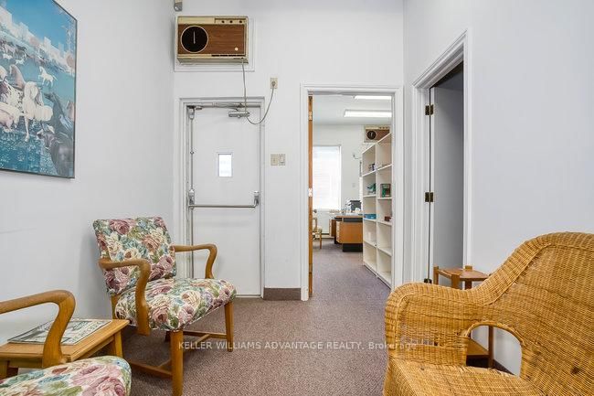 157 Gerrard Street E - Photo 11