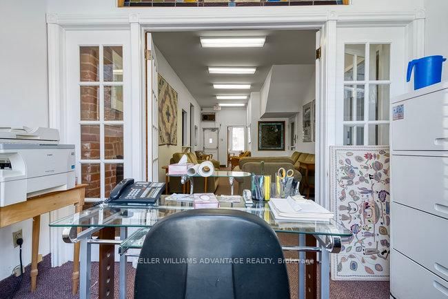 157 Gerrard Street E - Photo 6