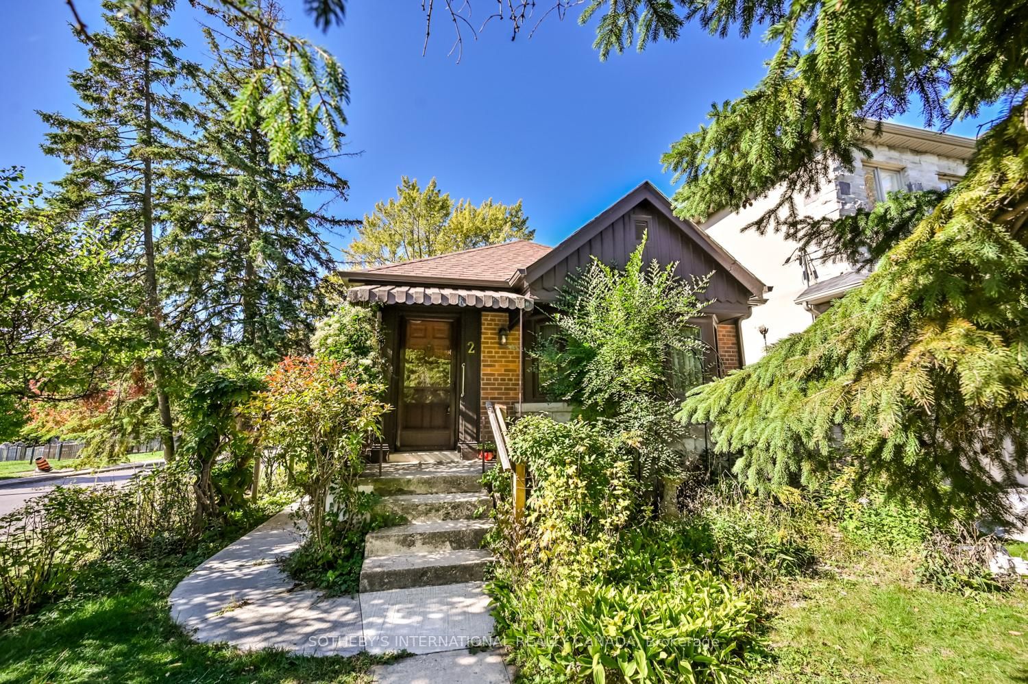 Listing photo 2