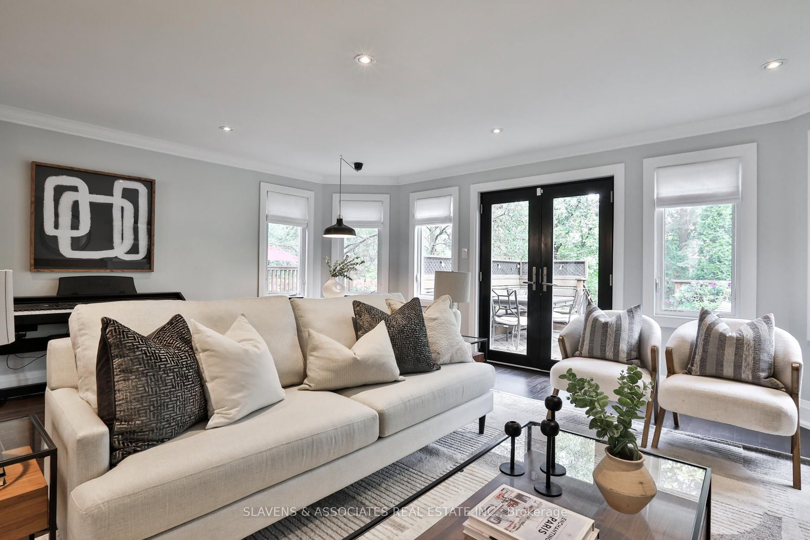 Listing Image 10