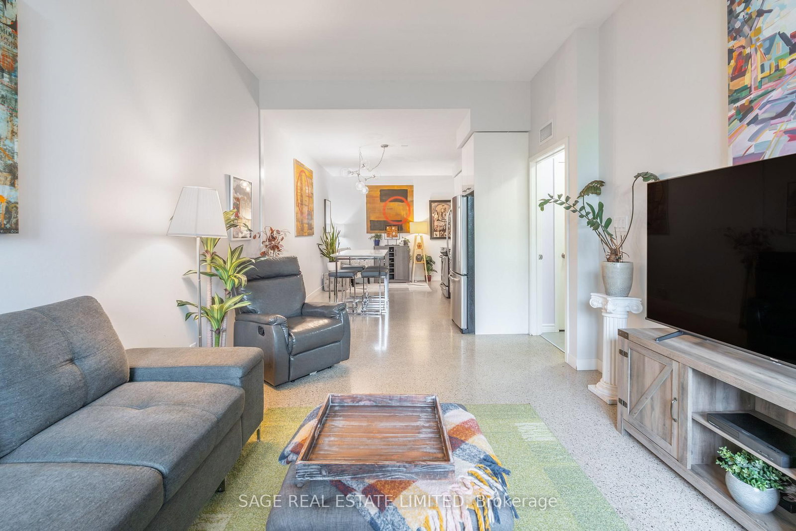 Listing Image 2