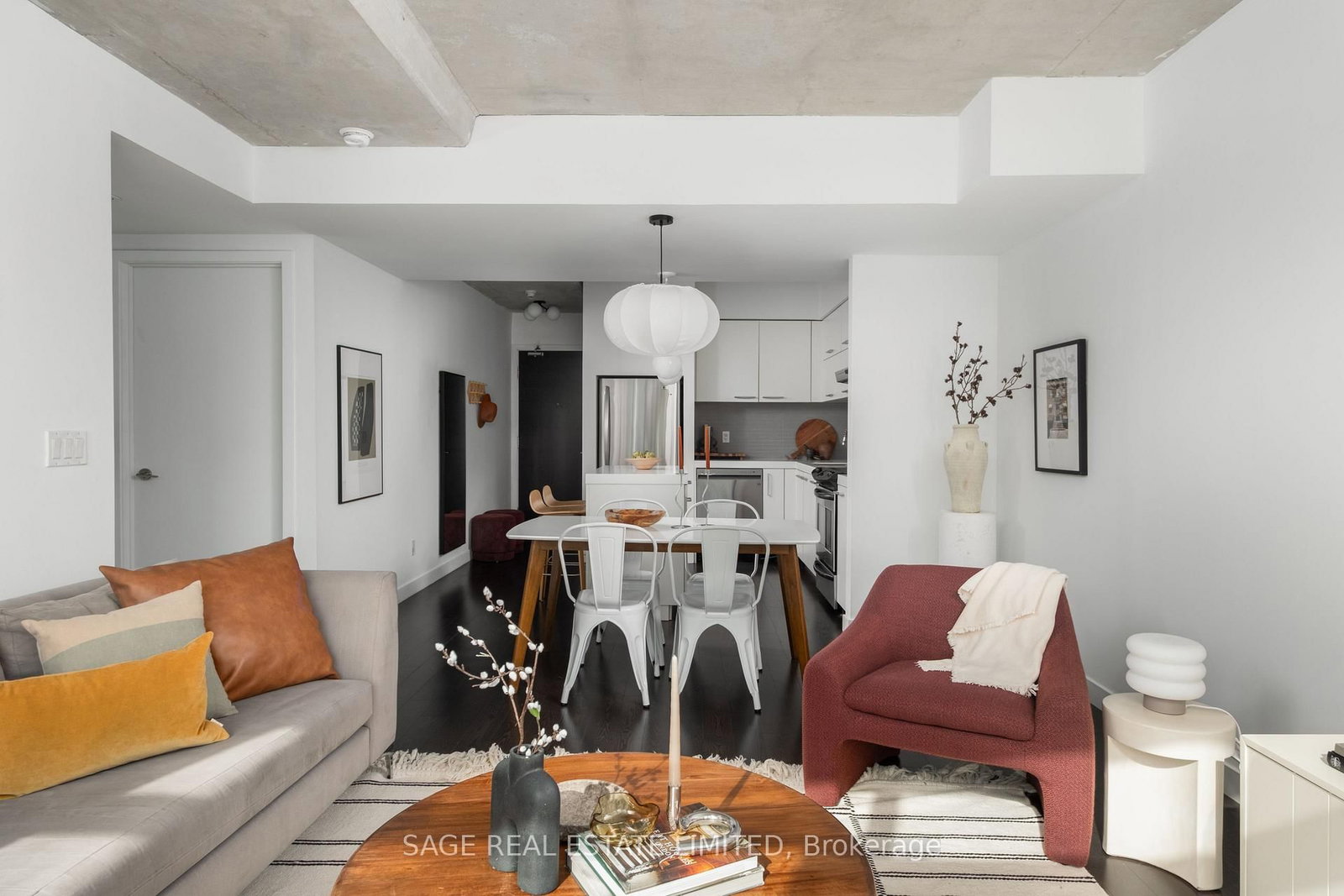 Listing Image 9