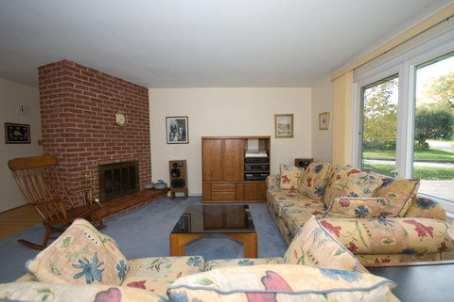 19 Talwood Dr, Toronto, M3B2P4 | Image 2