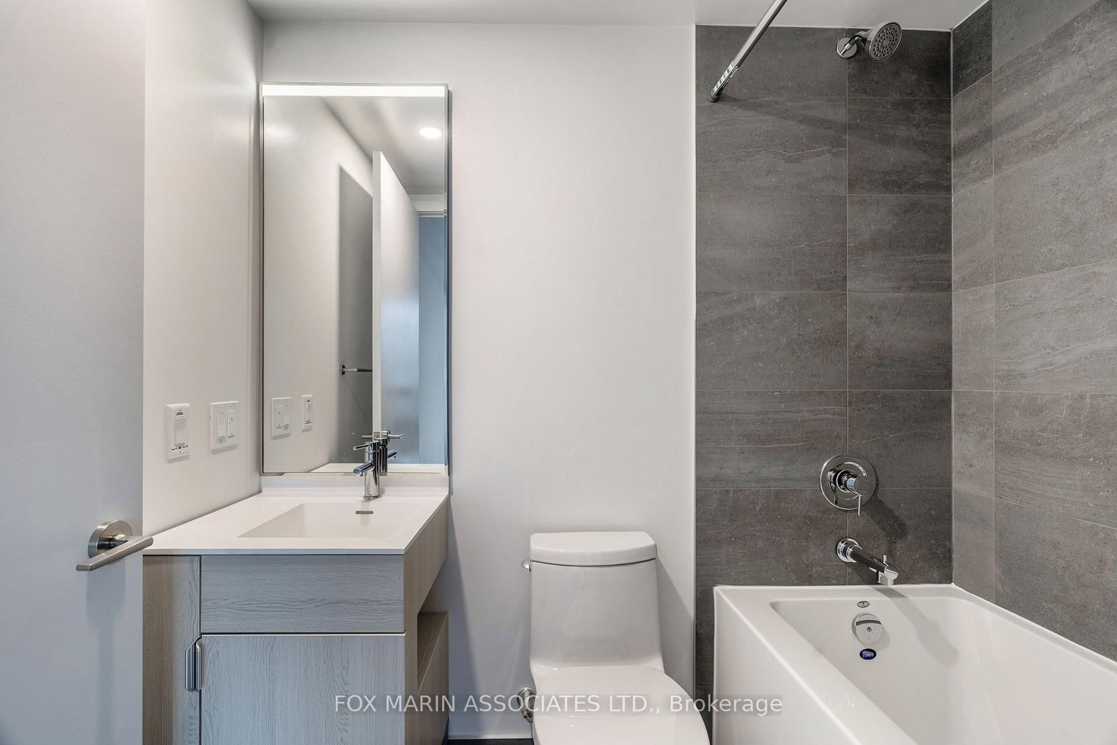 28 Eastern Avenue, Unit 437 - Photo 16