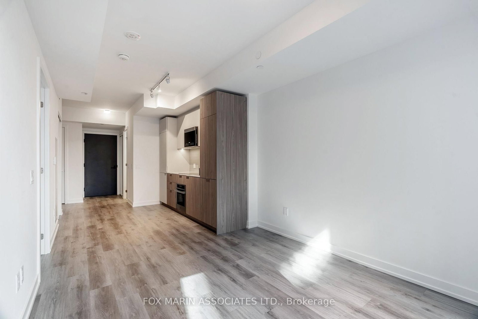 28 Eastern Avenue, Unit 437 - Photo 18