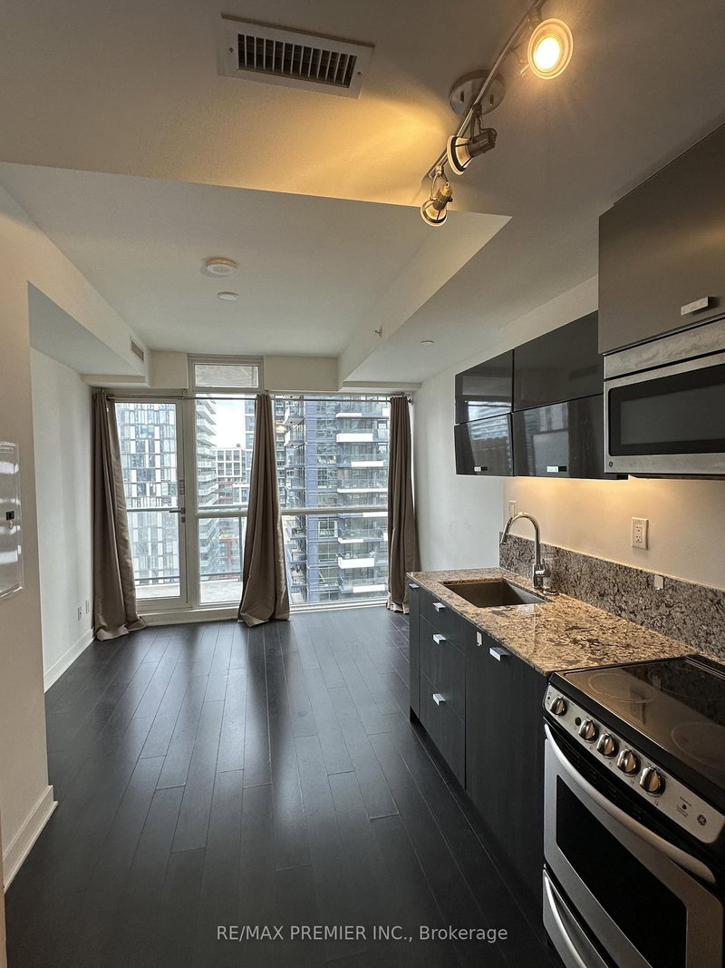 1503 - 290 Adelaide St W, Toronto, M5V 1P6 | Image 2