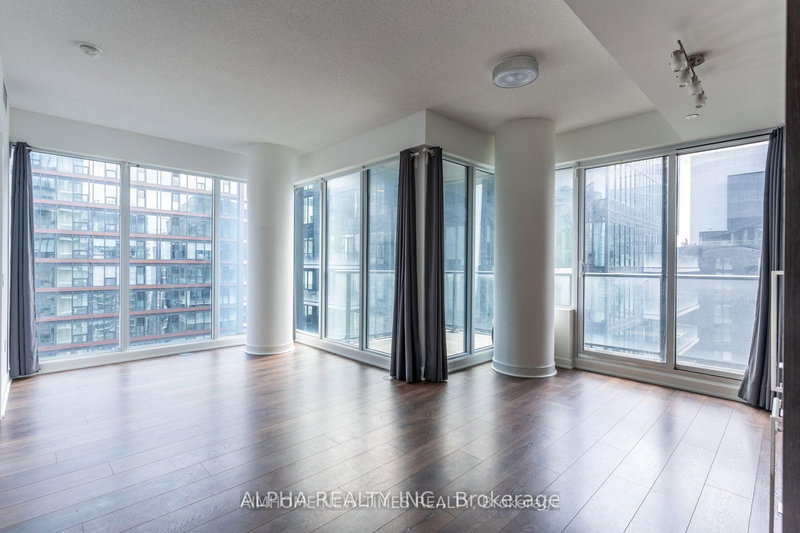 4002 - 125 BLUE JAYS Way, Toronto, M5V 0N5 | Image 3