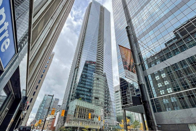 6205 - 180 UNIVERSITY Avenue