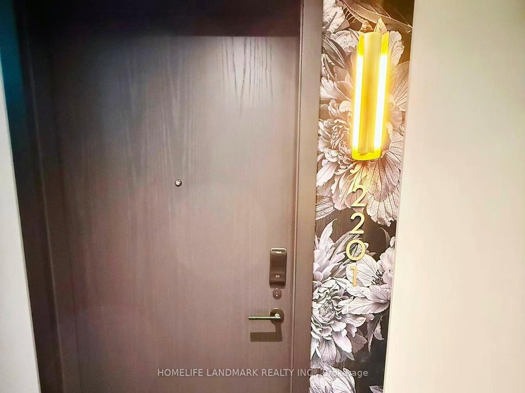2201 - 771 Yonge Street 4