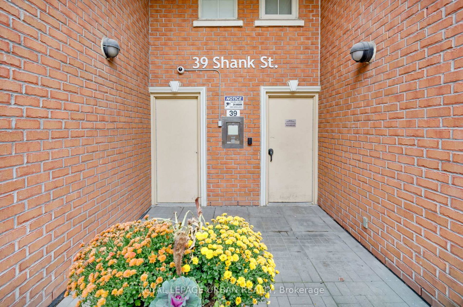 Listing Image 41