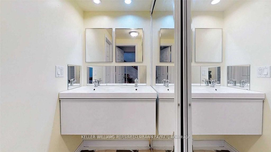 3 Robert Hicks Drive, Unit Lower - Photo 8