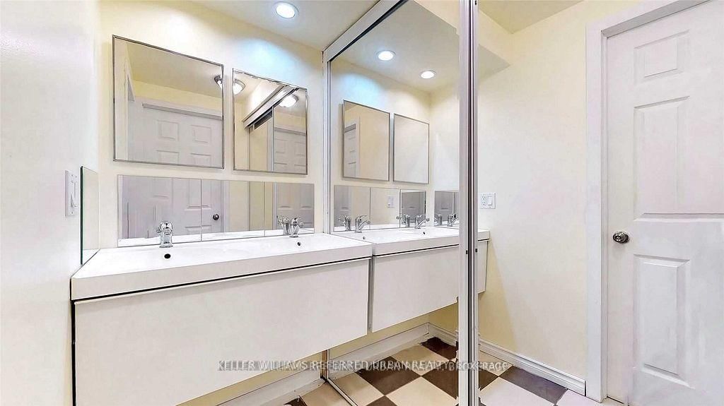 3 Robert Hicks Drive, Unit Lower - Photo 9