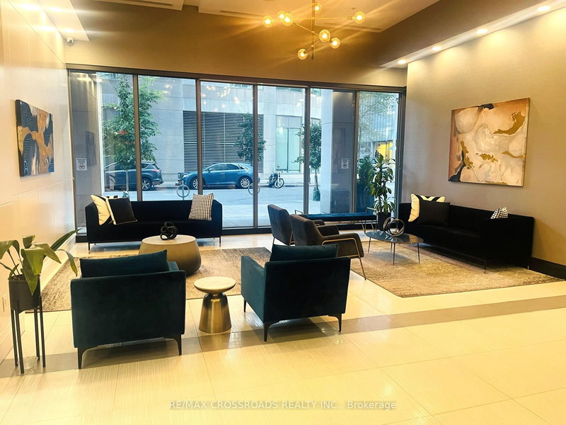 3207 - 19 Grand Trunk Cres, Toronto, M5J 3A3 | Image 3