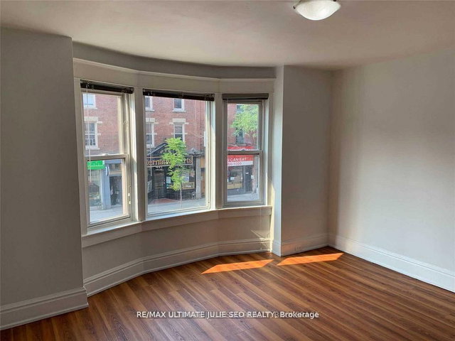 D - 406A Bloor Street W