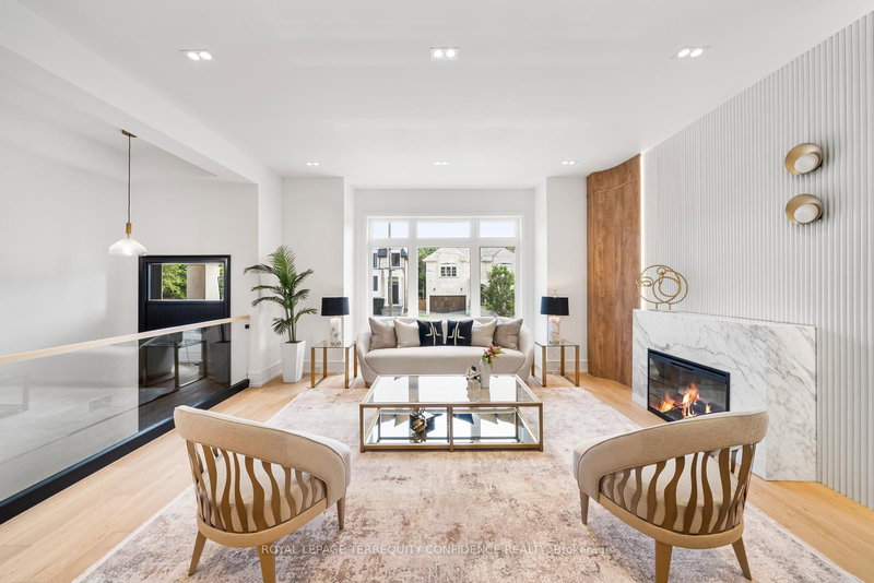 338A Horsham Ave, Toronto, M2R 1G6 | Image 2