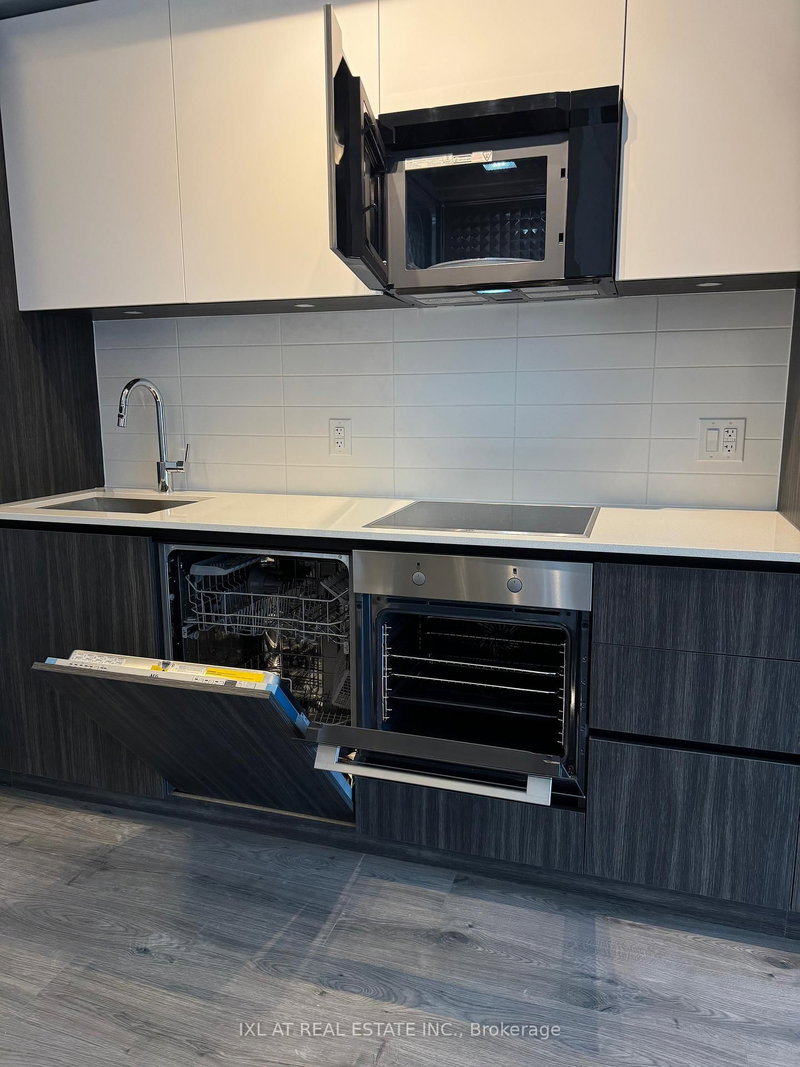 1608 - 8 Widmer St, Toronto, M5V 0W6 | Image 2