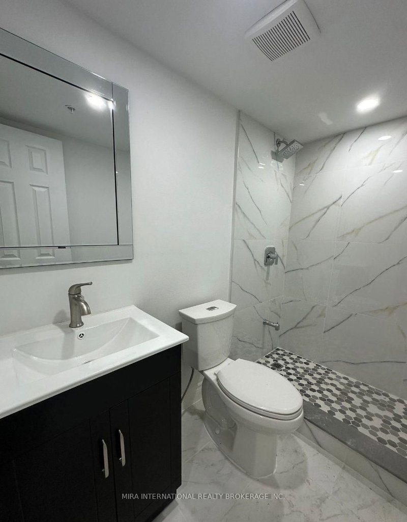 L4 - 180 Sherbourne St, Toronto, M5A 2R7 | Image 2