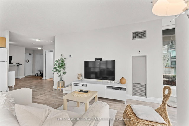 2510 - 361 Front Street W