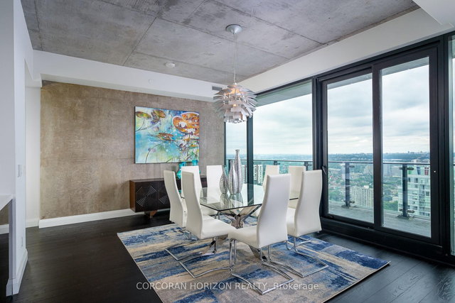 4601 - 224 King Street W