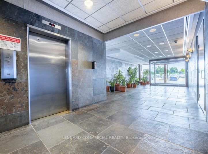 150 Consumers Road, Unit 211 - Photo 4