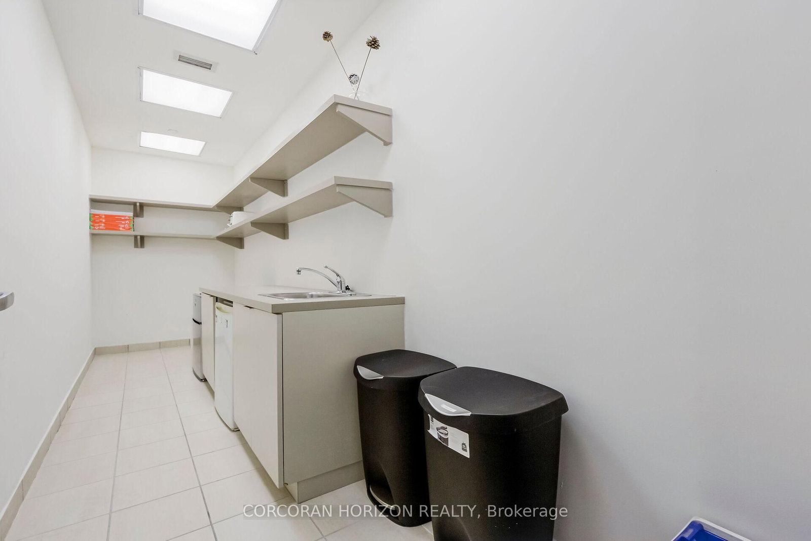 218 Queens Quay W, Unit 3rd Floor - Photo 16