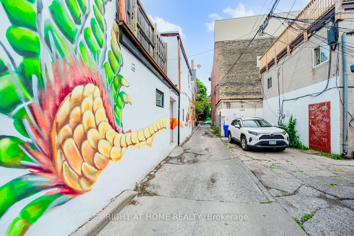 550 College Street, Unit REAR - Photo 7