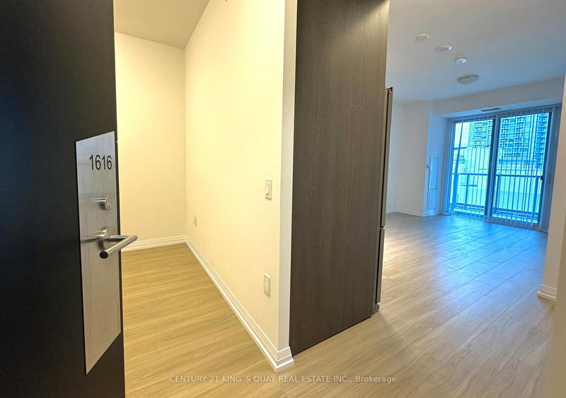 1616 - 50 Dunfield Ave, Toronto, M4S 0E4 | Image 2