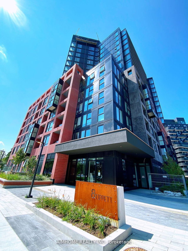 1017 - 8 TIPPETT Road