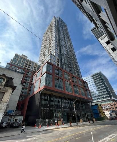 627 - 108 PETER Street