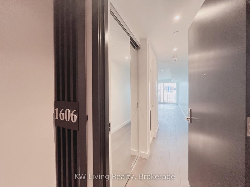 1606 - 81 Wellesley St E, Toronto, M4Y 0C5 | Image 3