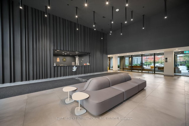 405 - 500 Wilson Avenue