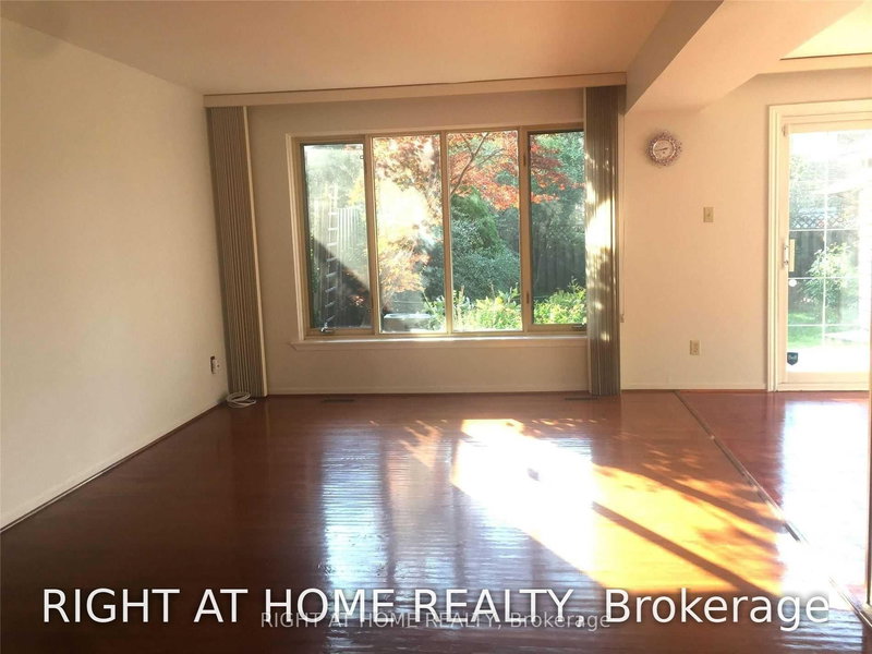 63 Cairnside Cres, Toronto, M2J 3M9 | Image 3