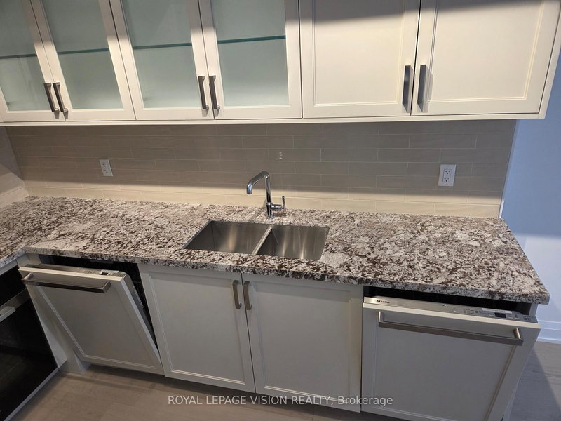 206 - 505 Glencairn Ave, Toronto, M6B 0B2 | Image 3