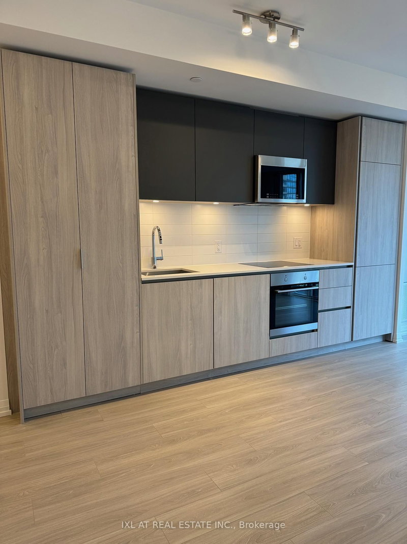 1708 - 8 Widmer St, Toronto, M5V 2E7 | Image 2